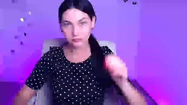 Snapshot of Lune_Moon chatting on 09.13.25 Lune Moon online show from 09.13.25