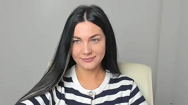 Lune Moon online show from 11.21.25