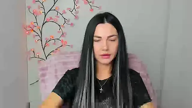 Lune Moon online show from 03.31.26