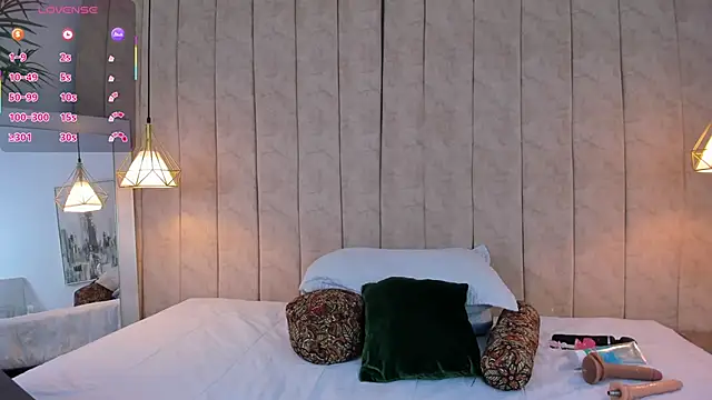 Snapshot of Anantaa_ chatting on 09.19.25 Anantaa  online show from 09.19.25