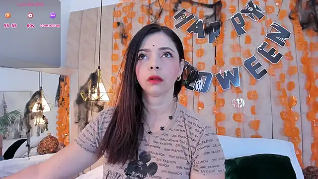 Snapshot of Anantaa_ chatting on 10.21.25 Anantaa  online show from 10.21.25