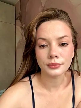 Snapshot of Rosie_Holmes_ chatting on 09.26.25 Rosie Holmes  online show from 09.26.25