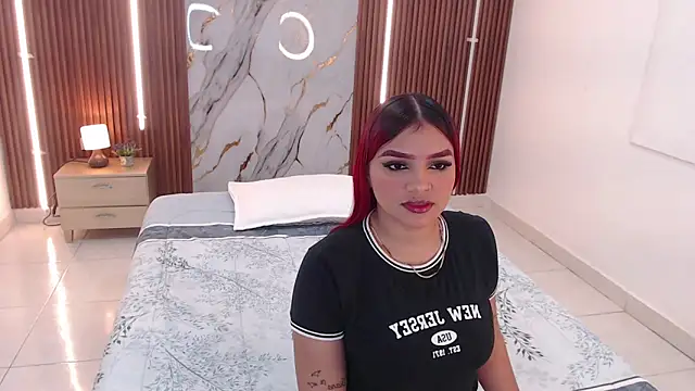 Snapshot of aixa_show chatting on 10.27.25 aixa show online show from 10.27.25