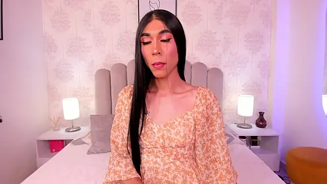 ShaynaHosk online show from 09.20.25