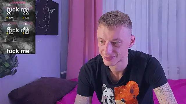 Snapshot of InkedJames chatting on 10.02.25 InkedJames online show from 10.02.25