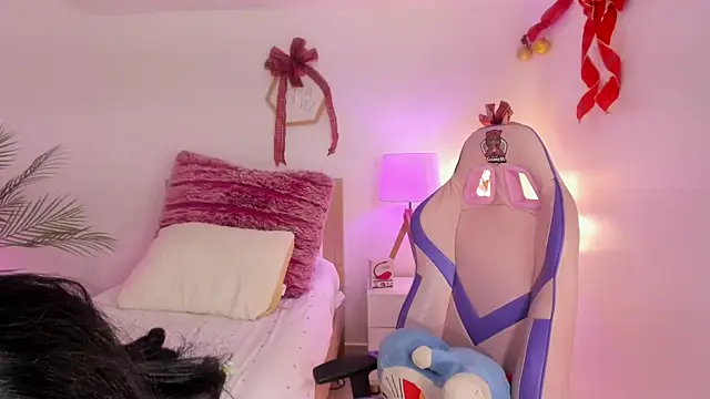 Hadid Jimenez  online show from 12.15.25