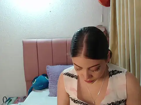 Alaina Blessed online show from 10.04.25