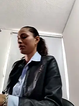 SofiaDelicia online show from 10.21.25