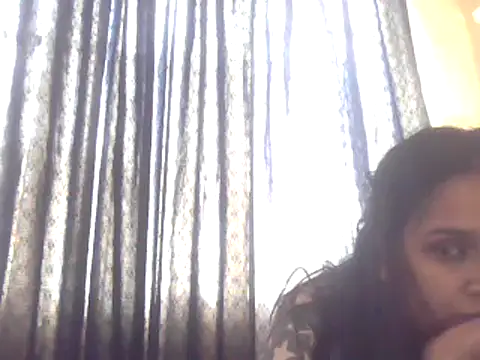 Snapshot of cute_indianxo chatting on 09.17.25 cute indianxo online show from 09.17.25