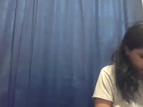 Snapshot of cute_indianxo chatting on 09.29.25 cute indianxo online show from 09.29.25