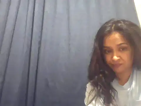 Snapshot of cute_indianxo chatting on 10.12.25 cute indianxo online show from 10.12.25