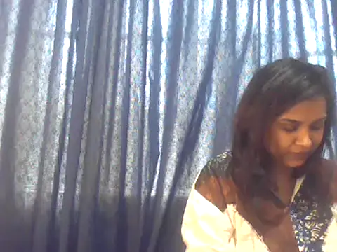 Snapshot of cute_indianxo chatting on 10.17.25 cute indianxo online show from 10.17.25