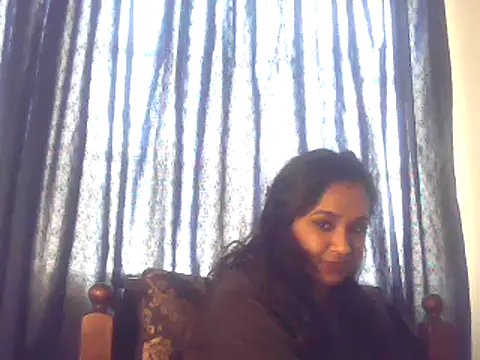Snapshot of cute_indianxo chatting on 10.28.25 cute indianxo online show from 10.28.25