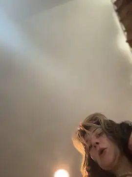 Snapshot of MrsSizzle chatting on 10.14.25 MrsSizzle online show from 10.14.25