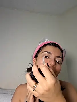 AmaiaSalvatore online show from 09.15.25