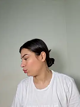 AmaiaSalvatore online show from 09.25.25