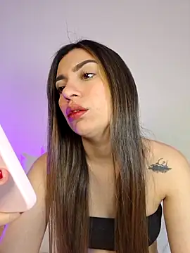 AmaiaSalvatore online show from 10.16.25