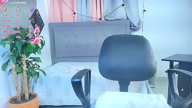 saray reese online show from 10.08.25