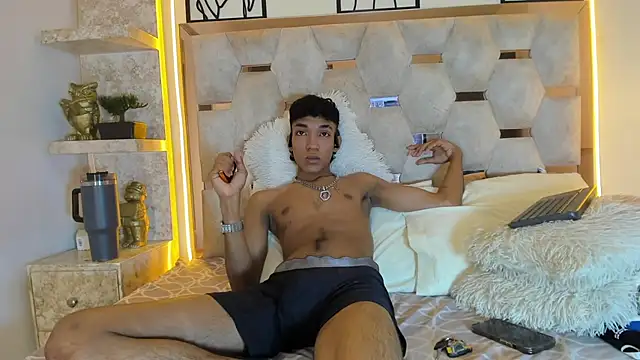 Lucass Blaze online show from 10.14.25