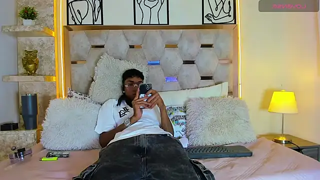 Lucass Blaze online show from 10.28.25