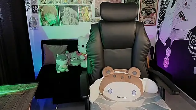 Snapshot of Yuhwan_ chatting on 09.22.25 Yuhwan online show from 09.22.25