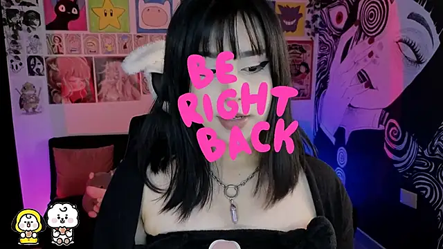 Snapshot of Yuhwan_ chatting on 10.17.25 Yuhwan online show from 10.17.25