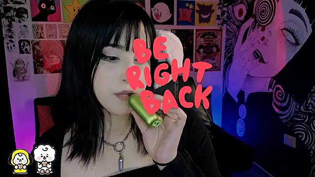 Snapshot of Yuhwan_ chatting on 10.18.25 Yuhwan online show from 10.18.25