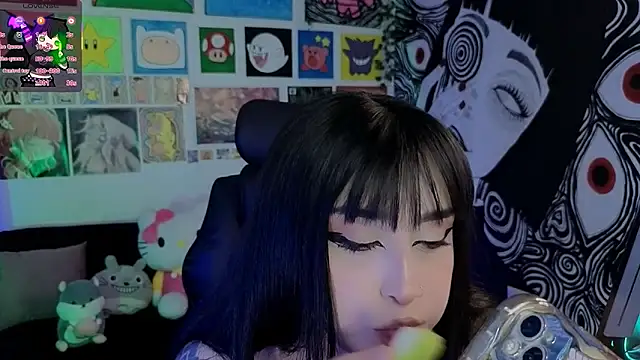 Snapshot of Yuhwan_ chatting on 11.07.25 Yuhwan online show from 11.07.25