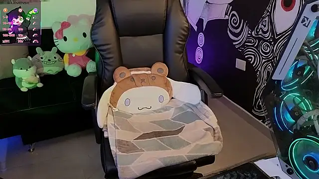 Yuhwan  online show from 11.10.25