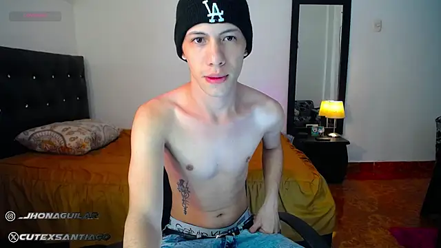 Snapshot of santiago_cutex chatting on 09.25.25 santiago cutex online show from 09.25.25