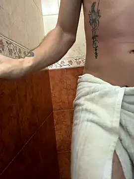 Snapshot of santiago_cutex chatting on 10.26.25 santiago cutex online show from 10.26.25