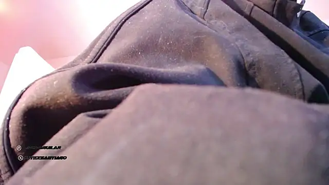 Snapshot of santiago_cutex chatting on 10.29.25 santiago cutex online show from 10.29.25