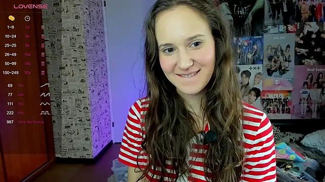 Snapshot of LucyRose3 chatting on 09.15.25 LucyRose3 online show from 09.15.25