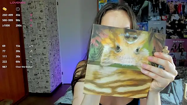 Snapshot of LucyRose3 chatting on 09.19.25 LucyRose3 online show from 09.19.25