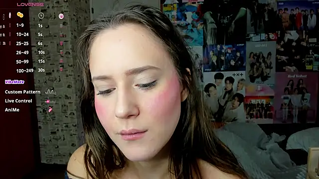 Snapshot of LucyRose3 chatting on 09.29.25 LucyRose3 online show from 09.29.25