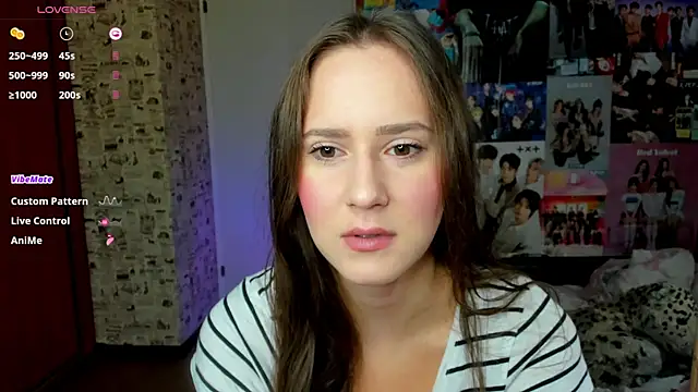 Snapshot of LucyRose3 chatting on 10.03.25 LucyRose3 online show from 10.03.25