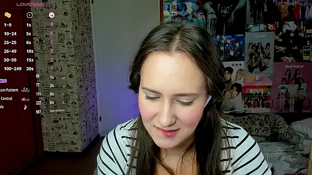 Snapshot of LucyRose3 chatting on 10.03.25 LucyRose3 online show from 10.03.25