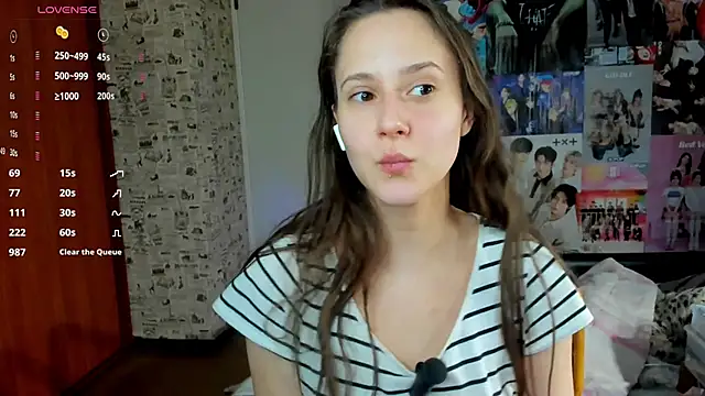 Snapshot of LucyRose3 chatting on 10.22.25 LucyRose3 online show from 10.22.25