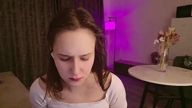 LucyRose3 online show from 02.12.26