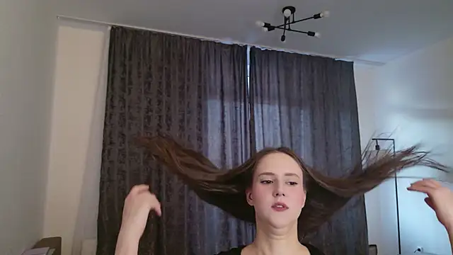 LucyRose3 online show from 02.15.26