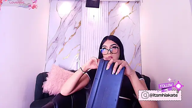 Snapshot of Mhiaa_Sweet chatting on 05.19.26 Mhiaa Sweet online show from 05.19.26