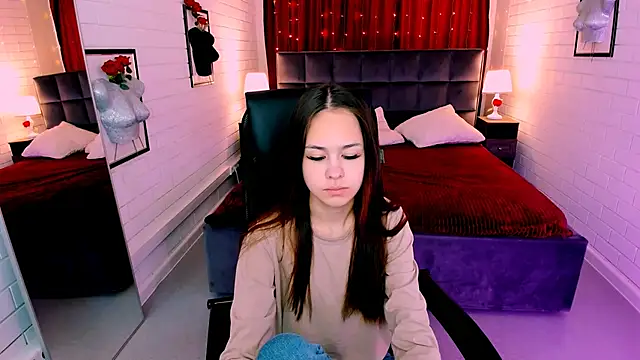 UliaNeer online show from 10.03.25