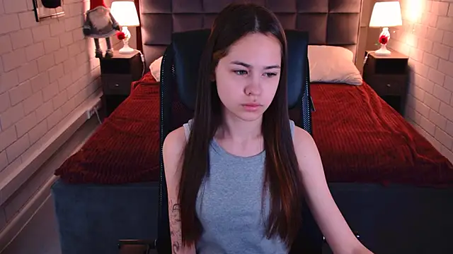 Snapshot of UliaNeer chatting on 03.05.26 UliaNeer online show from 03.05.26