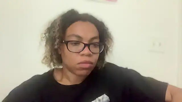 Snapshot of zahrabliss chatting on 07.19.26 zahrabliss online show from 07.19.26