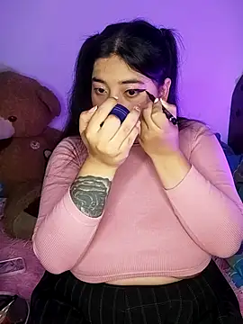 Snapshot of kittenFreyja_ chatting on 09.23.25 kittenFreyja online show from 09.23.25