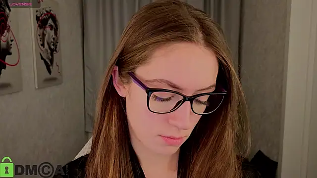 Agnes Wells online show from 11.25.25