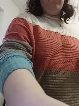 Snapshot of Feuchtekitty92@xh chatting on 10.07.25 Feuchtekitty92xh online show from 10.07.25