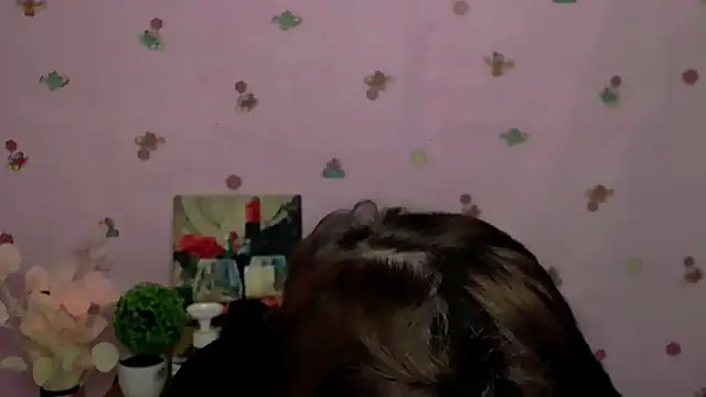 Snapshot of FeelMe__ chatting on 10.20.25 FeelMe   online show from 10.20.25