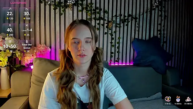 Snapshot of Casey_Sweeet chatting on 01.19.26 Casey Sweeet online show from 01.19.26