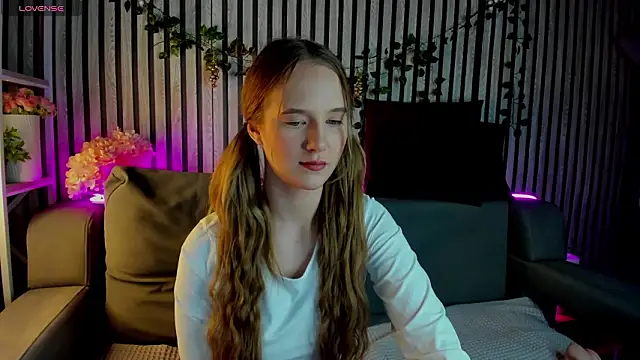 Snapshot of Casey_Sweeet chatting on 02.11.26 Casey Sweeet online show from 02.11.26